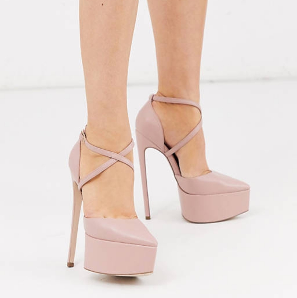 NWT Pointed Platform Heels